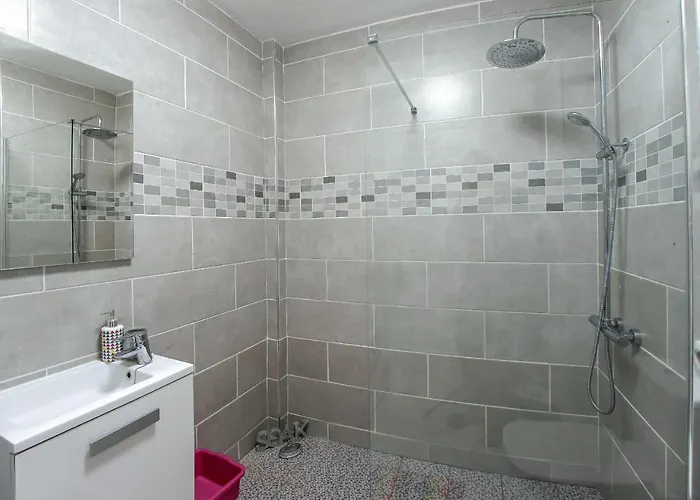 Daire Gorgeous Diamantes *