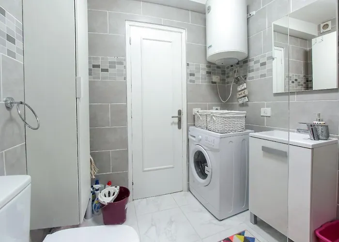 Daire Gorgeous Diamantes *