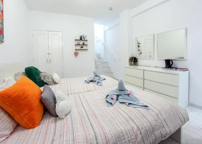 Gorgeous Diamantes * Los Cristianos (Tenerife)